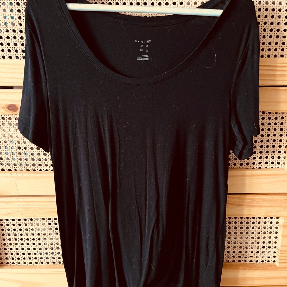 basic black tee